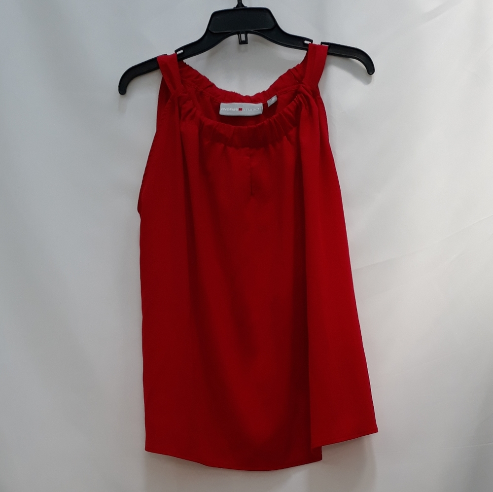 Avenue womans sleeveless red top